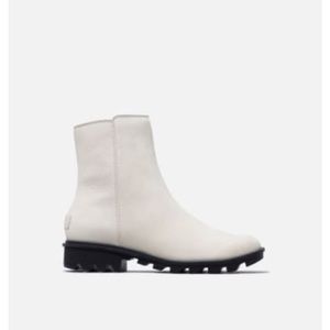 Sorel Phoenix Zip Boots in White